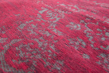 Load image into Gallery viewer, FADING WORLD COLLECTION - MEDALLION 8260 SCARLET
