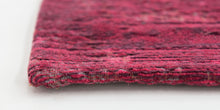 Load image into Gallery viewer, FADING WORLD COLLECTION - MEDALLION 8260 SCARLET