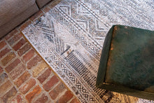 Load image into Gallery viewer, ANTIQUARIAN COLLECTION KILIM - 9114 MEDINA WHITE