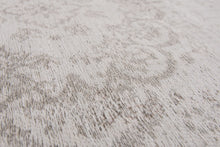 Load image into Gallery viewer, FADING WORLD COLLECTION - MEDALLION 8383 SALT &amp; PEPPER
